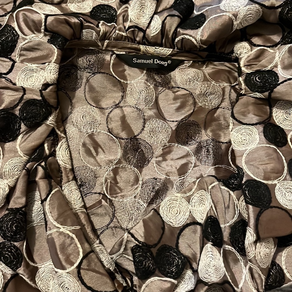 Samuel Dong Embroidered Ruffle Collar Jacket - Picture 5 of 5